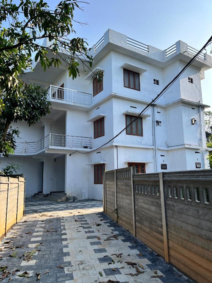 Wayanad Biriyomz Residency, Kalpatta, Low Cost Rooms And Deluxe Apartment Ngoại thất bức ảnh